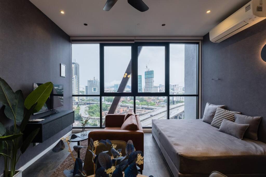 Klcc Musicalsty5Pax At Scarletzsuites Kuala Lumpur Exterior foto